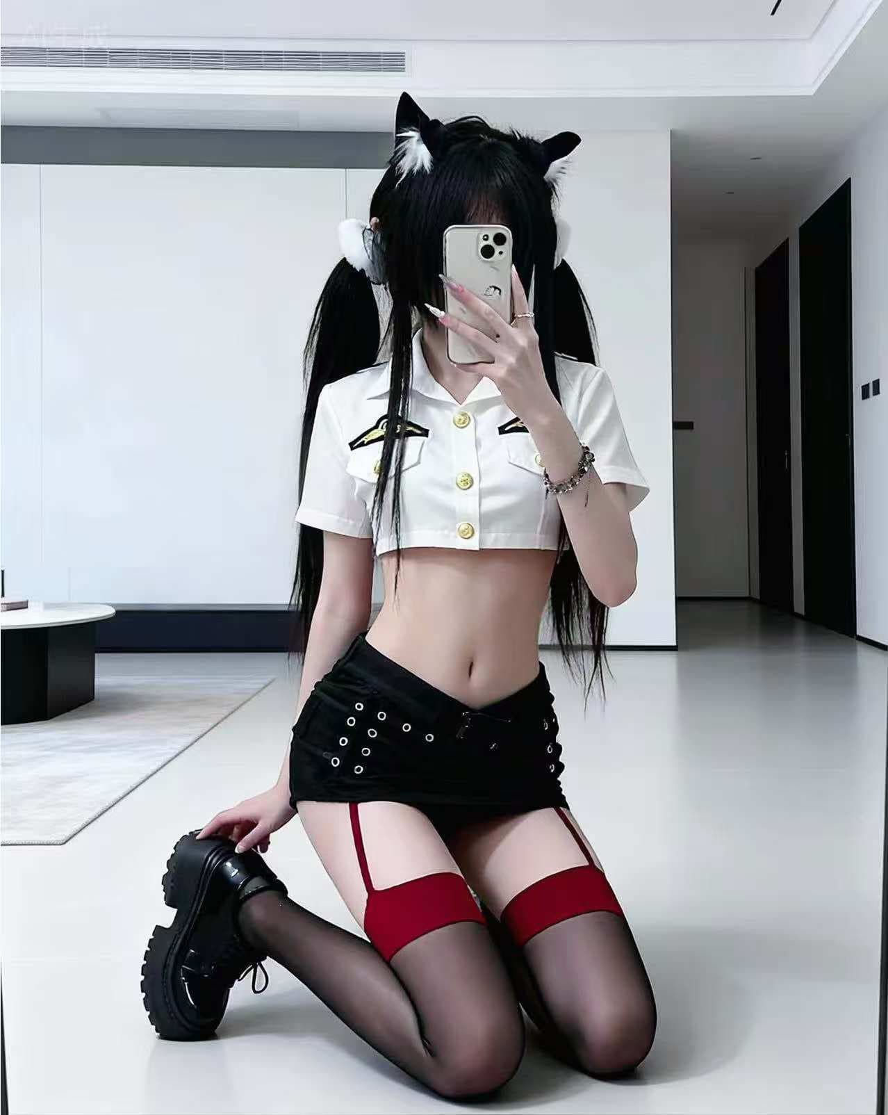 二次元美少女Cora portfolio 2